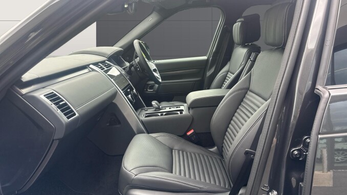 Land Rover Discovery 3.0 D350 Metropolitan Edition 5dr Auto Diesel Station Wagon - Image 3